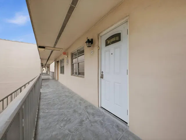 Residence photo 18