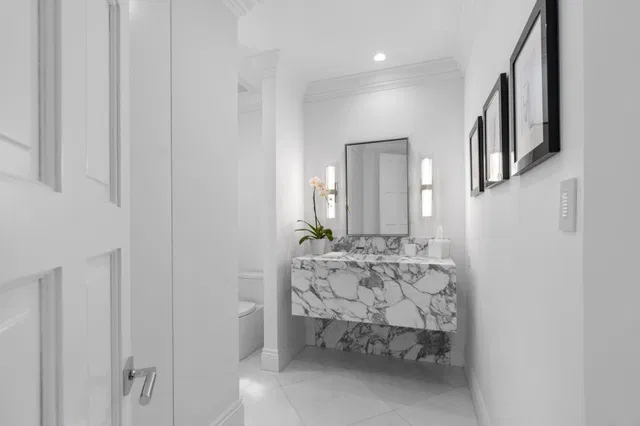 Residence photo 36