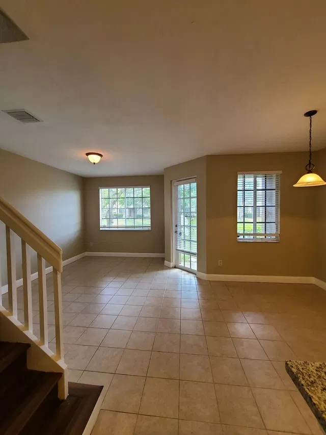 Residence photo 2