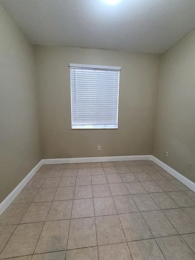 Residence photo 8