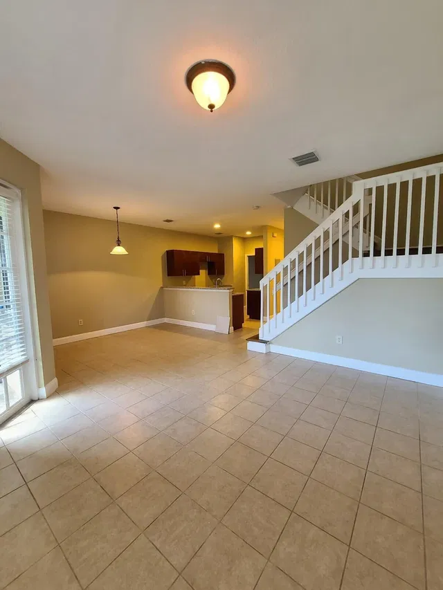 Residence photo 12