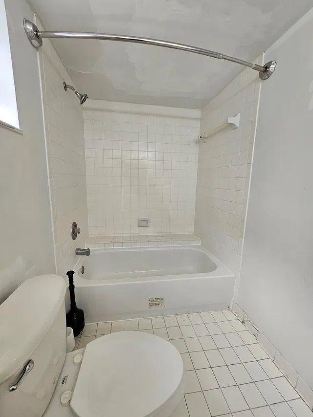 Unit 104 photo 14