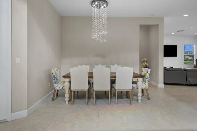  Residence photo 8