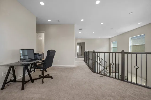  Residence photo 28
