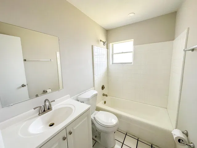  Residence photo 7