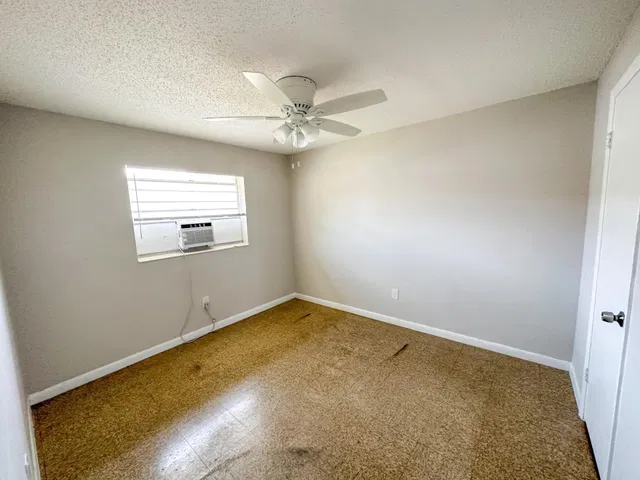  Residence photo 8