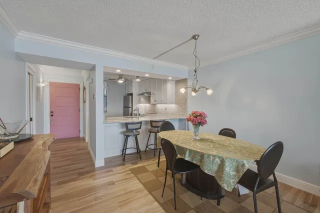  Unit 5-106 photo 13