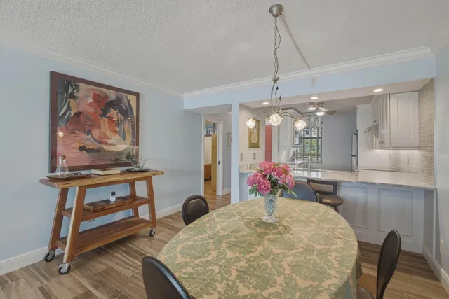  Unit 5-106 photo 14