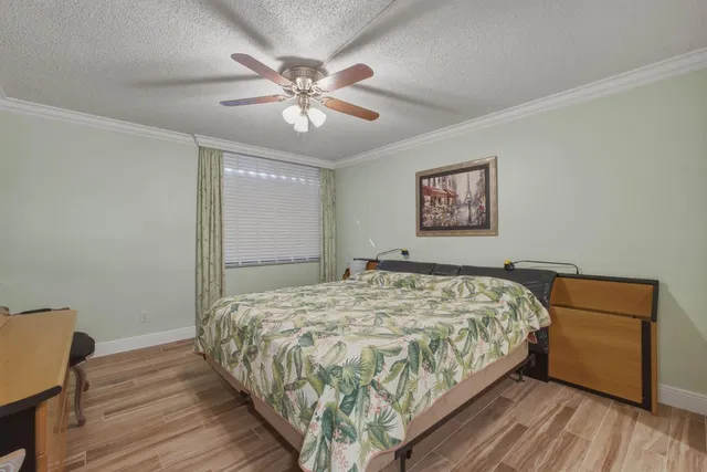  Unit 5-106 photo 24