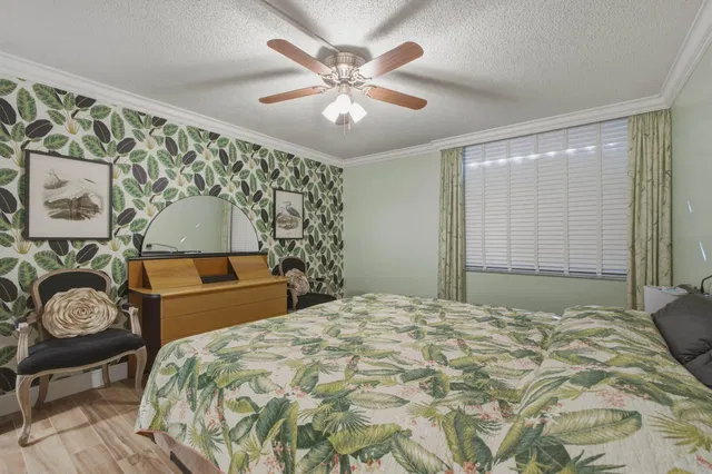  Unit 5-106 photo 27