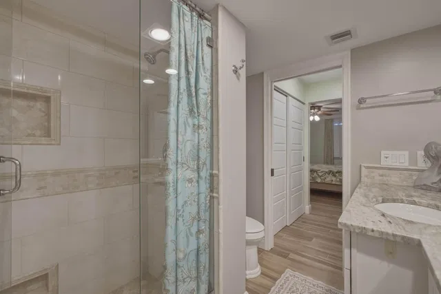  Unit 5-106 photo 30