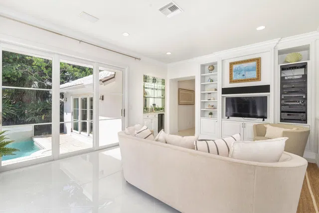 North End Palm Beach Residence photo 6