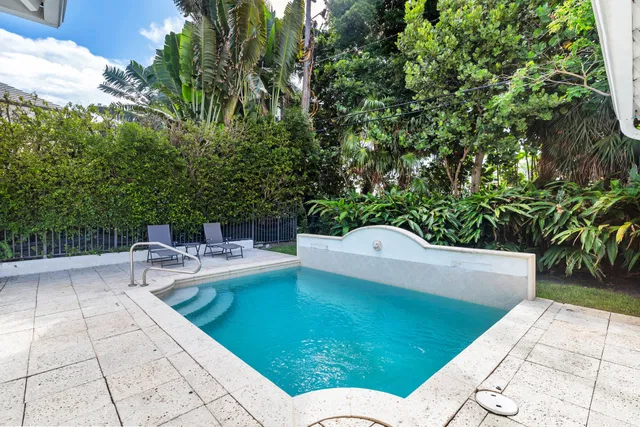 North End Palm Beach Residence photo 16