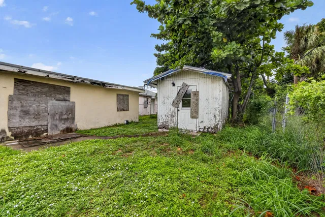  Residence photo 5