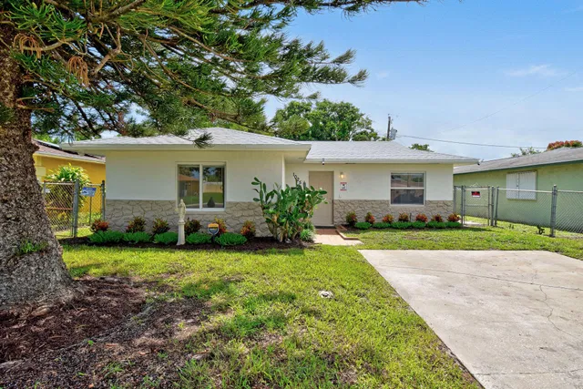 Residence photo 2