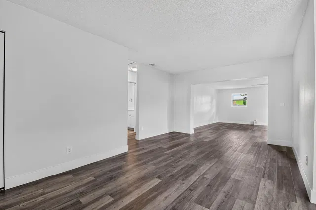 Residence photo 4