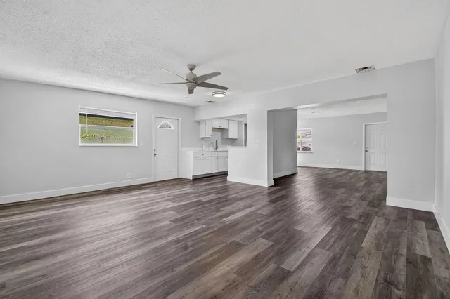 Residence photo 6