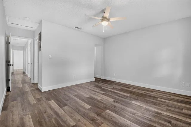 Residence photo 24