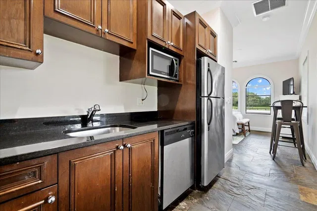 Residence photo 22