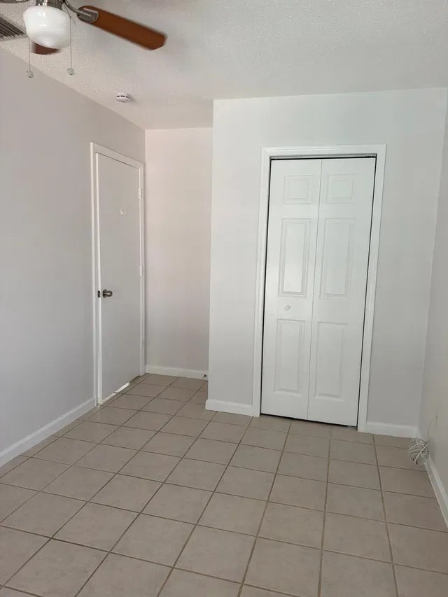Residence photo 16