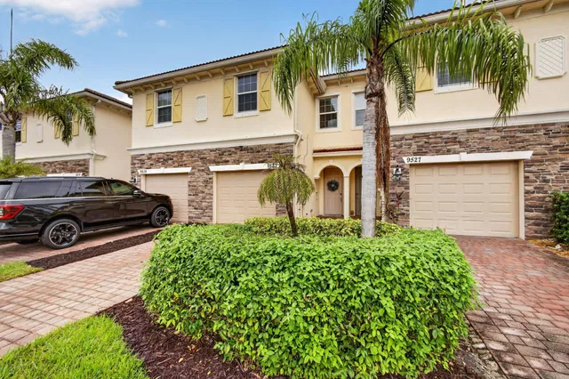 Residence photo 2