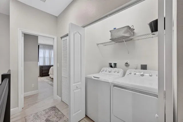 Residence photo 18