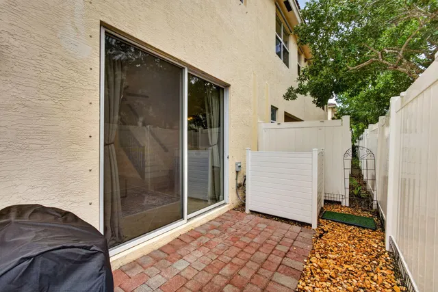 Residence photo 36