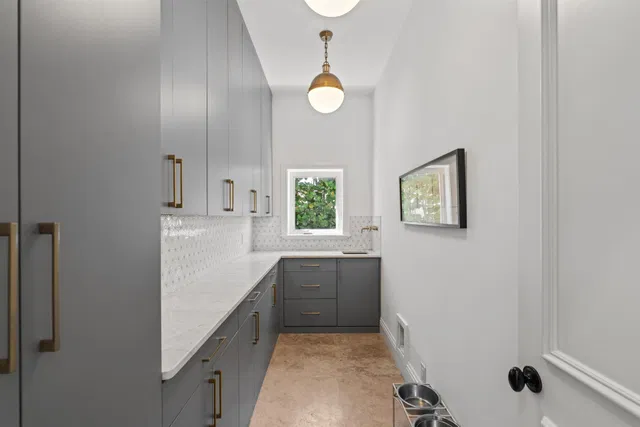 Residence photo 19