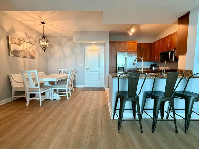  Unit 1114 photo 6
