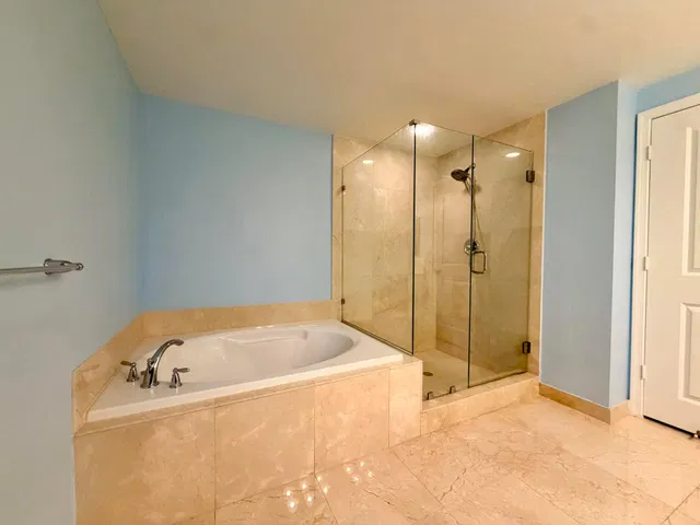  Unit 1114 photo 11