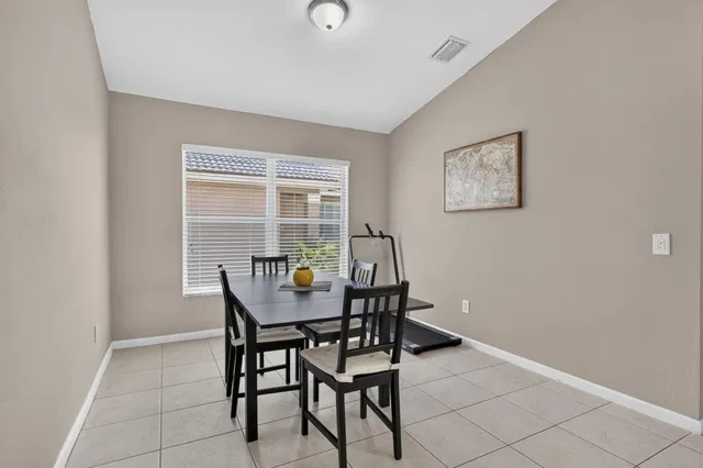 Residence photo 6