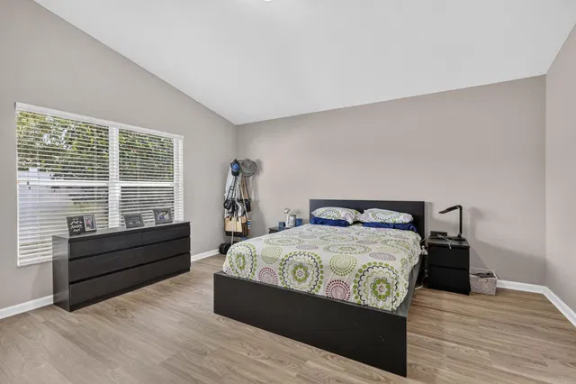 Residence photo 11