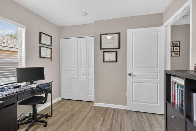 Residence photo 18