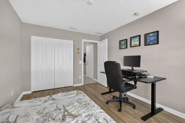 Residence photo 22