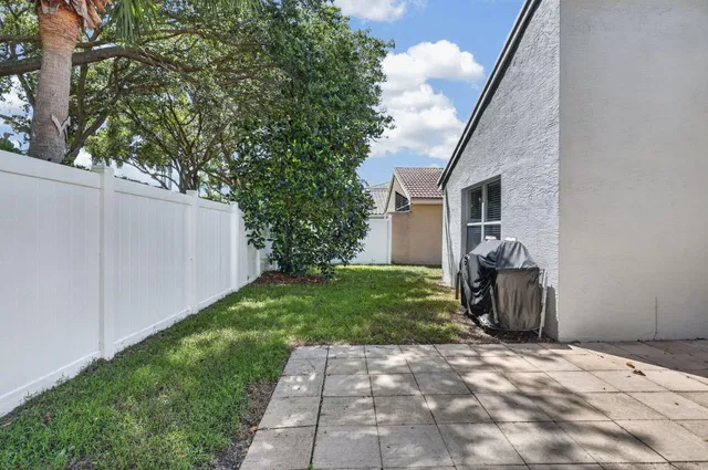 Residence photo 43