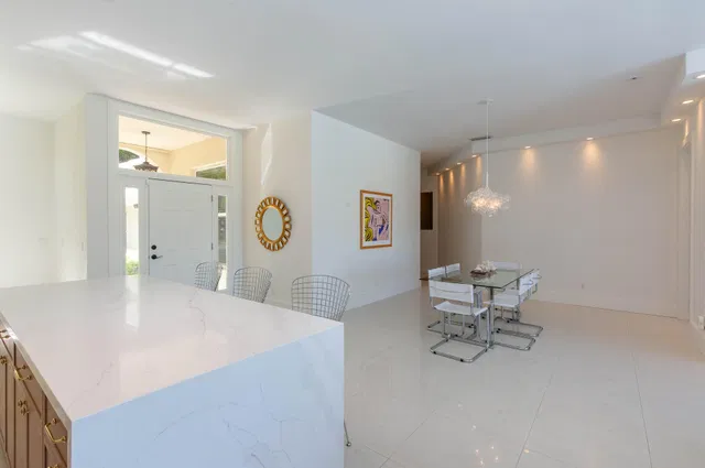  Residence photo 10