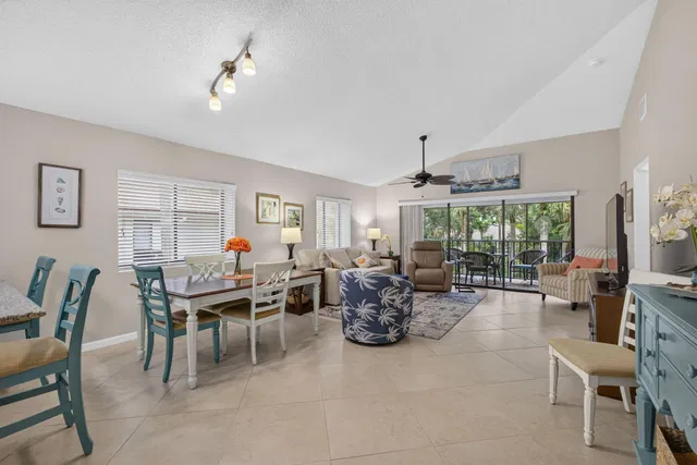 PGA National Palm Beach Gardens Unit 201 photo 8