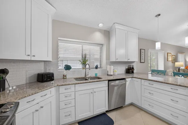 PGA National Palm Beach Gardens Unit 201 photo 17