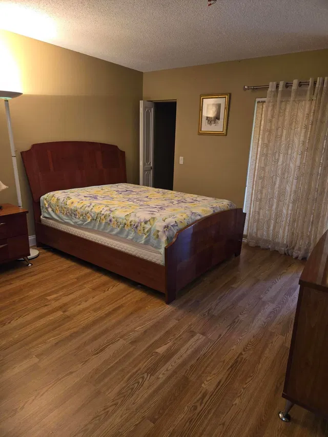 Residence photo 4