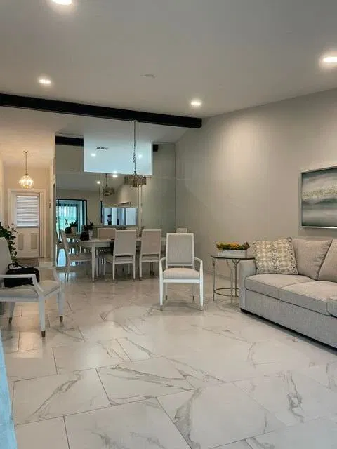Unit B photo 3