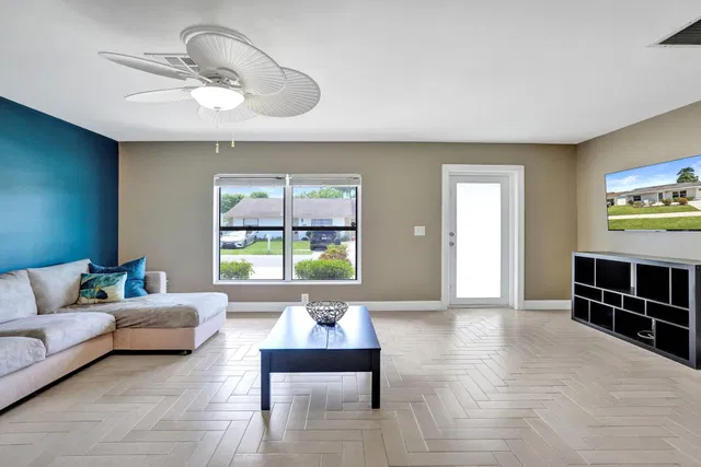  Residence photo 9