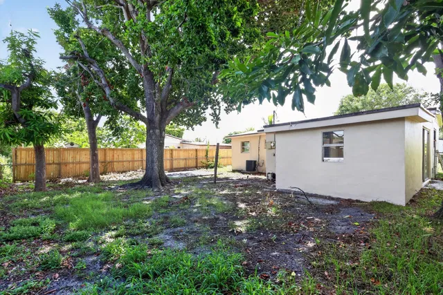  Residence photo 5