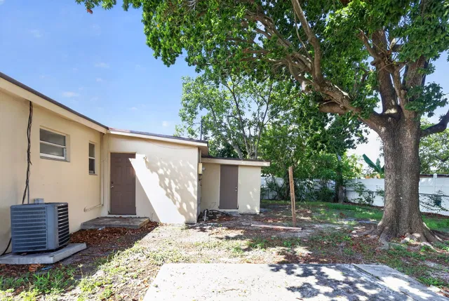  Residence photo 6