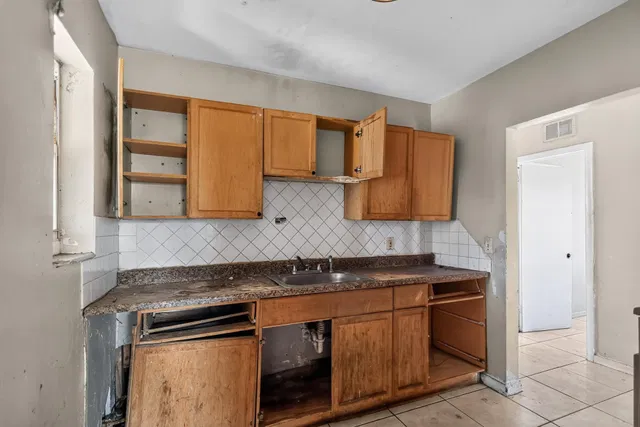  Residence photo 12
