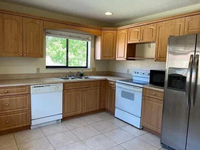 Residence photo 3