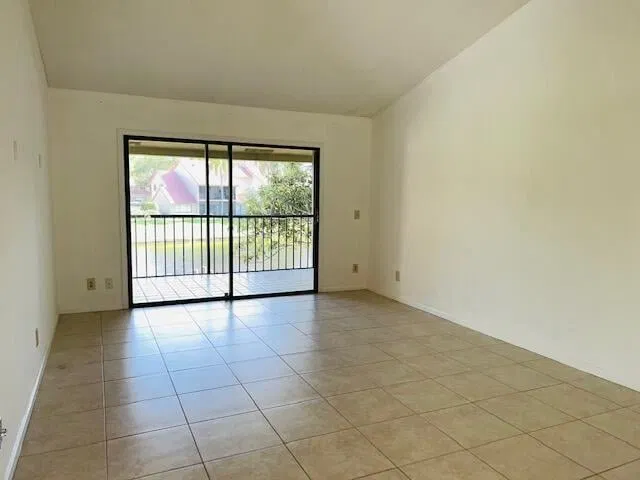 Residence photo 5
