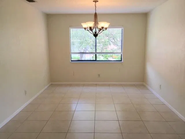 Residence photo 8