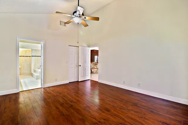 Residence photo 7