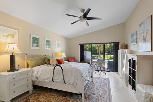 Residence photo 14