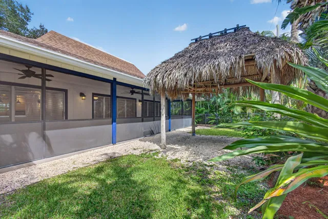 Residence photo 32